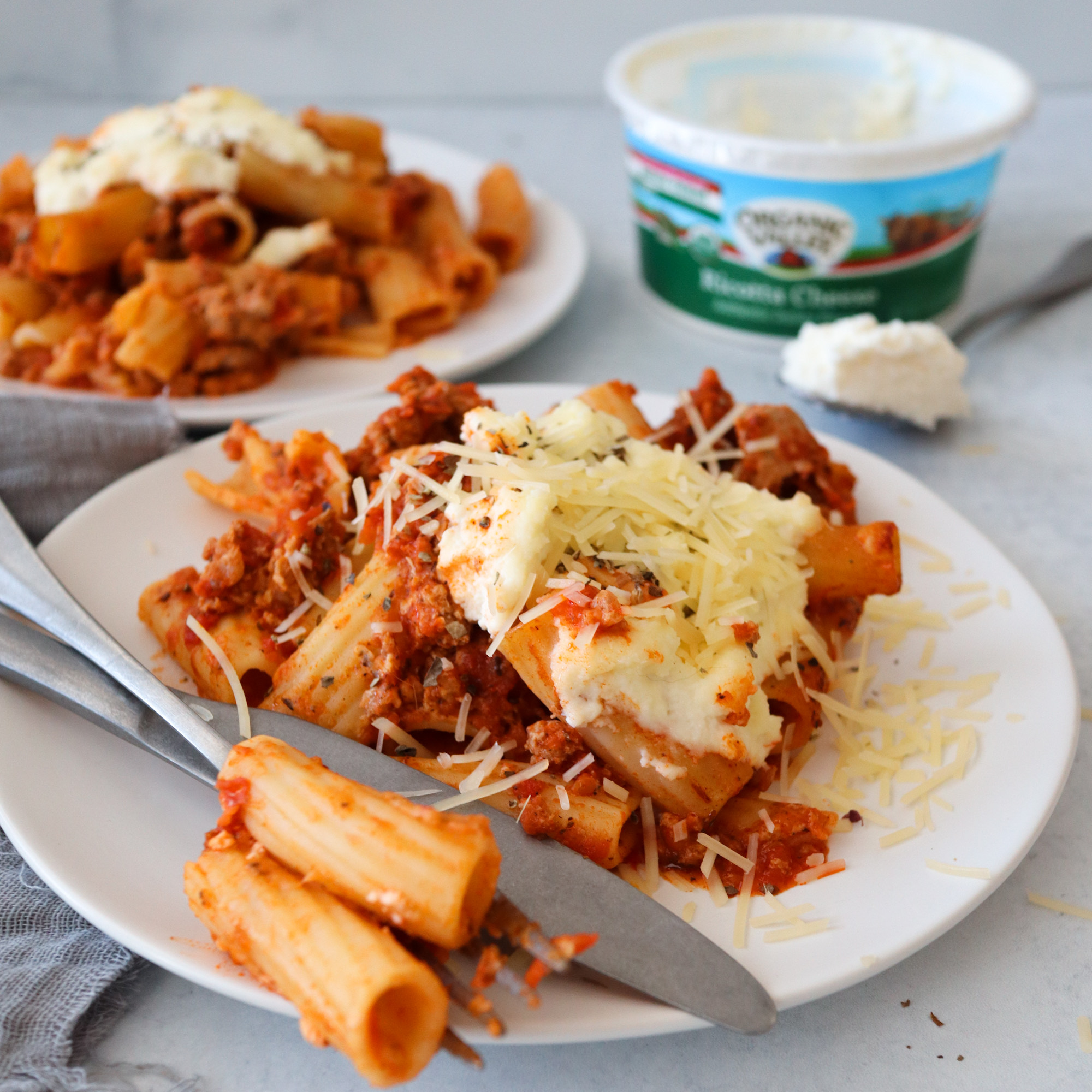 This easy one-pot turkey lasagna is made on the stovetop in 30 minutes! Rigatoni pasta, savory turkey meat sauce, and three cheeses make it irresistible.